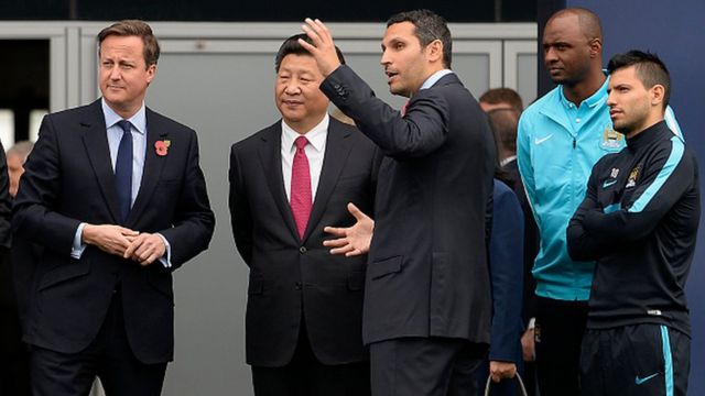 Xi Jinping visitó el club Manchester City en 2015.