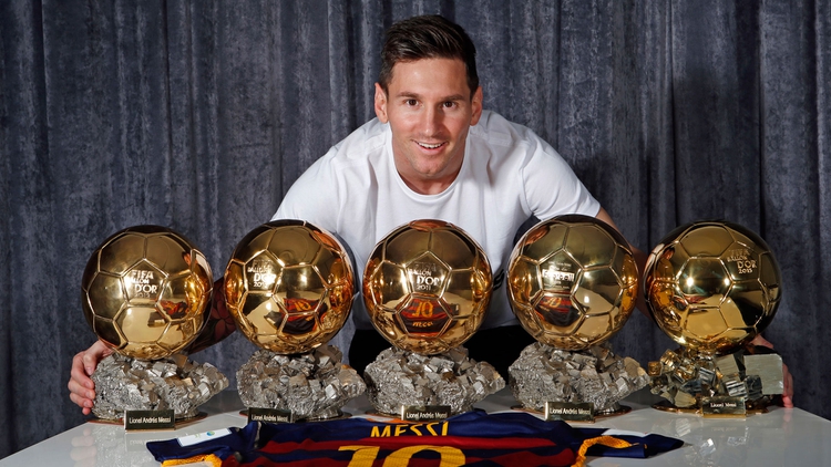 Lionel Messi y sus cinco balones de oro